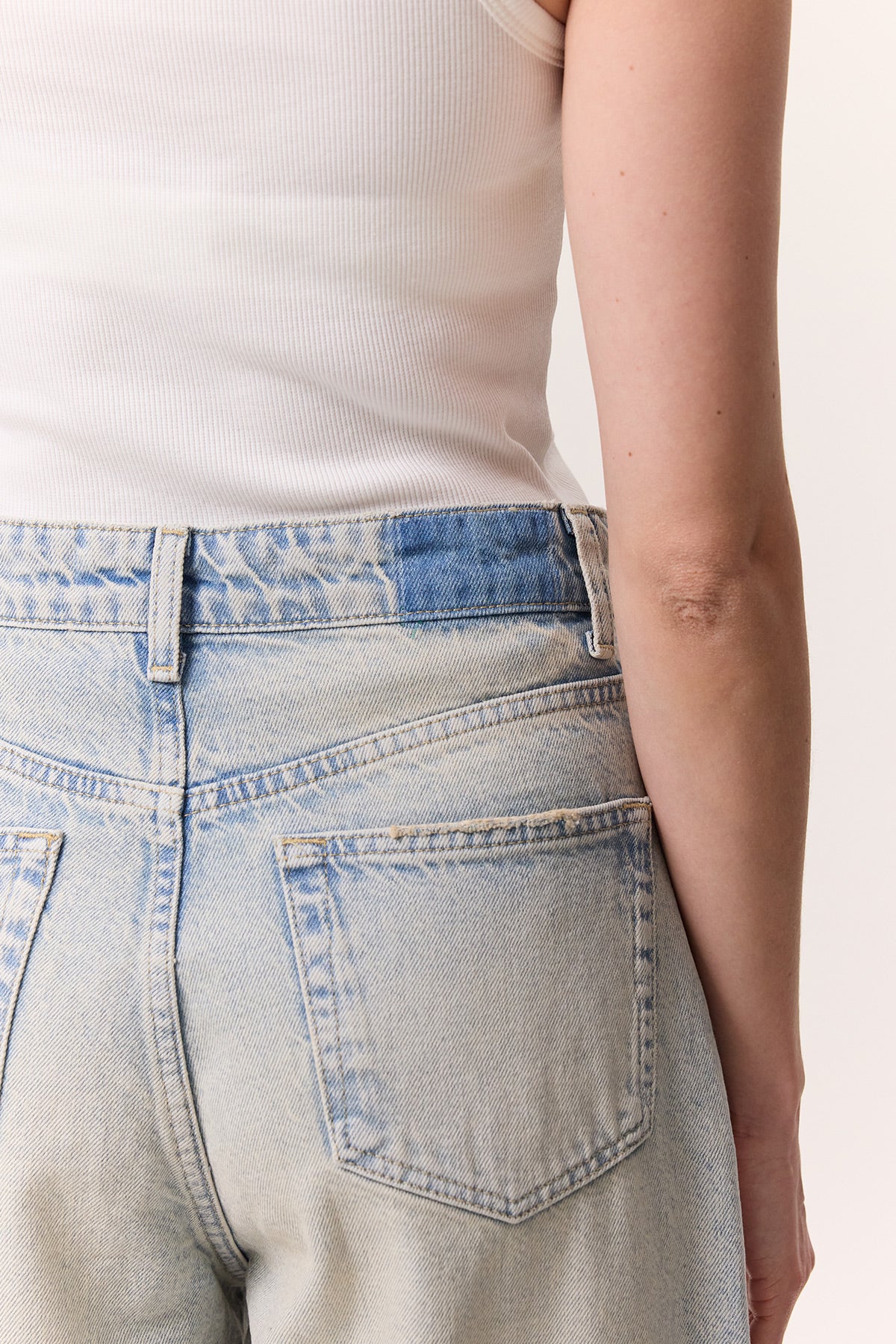 Baggy Fit Jeans Light Blue - Image 8