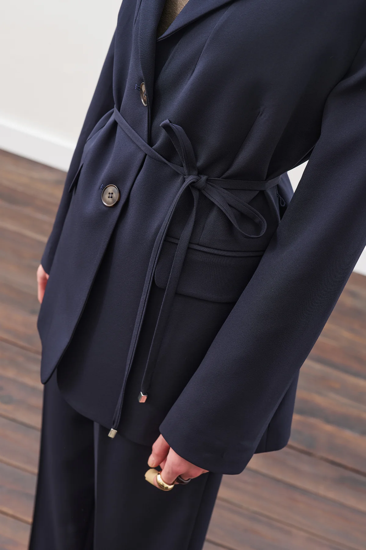Belted Single-Button Blazer Navy Blue - Image 3
