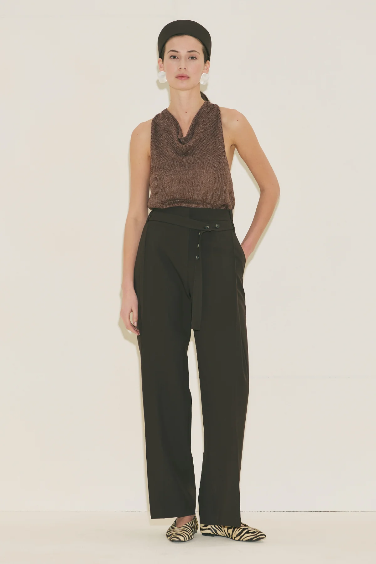 Belted Trousers With Wide Pleats Brown - Image 9