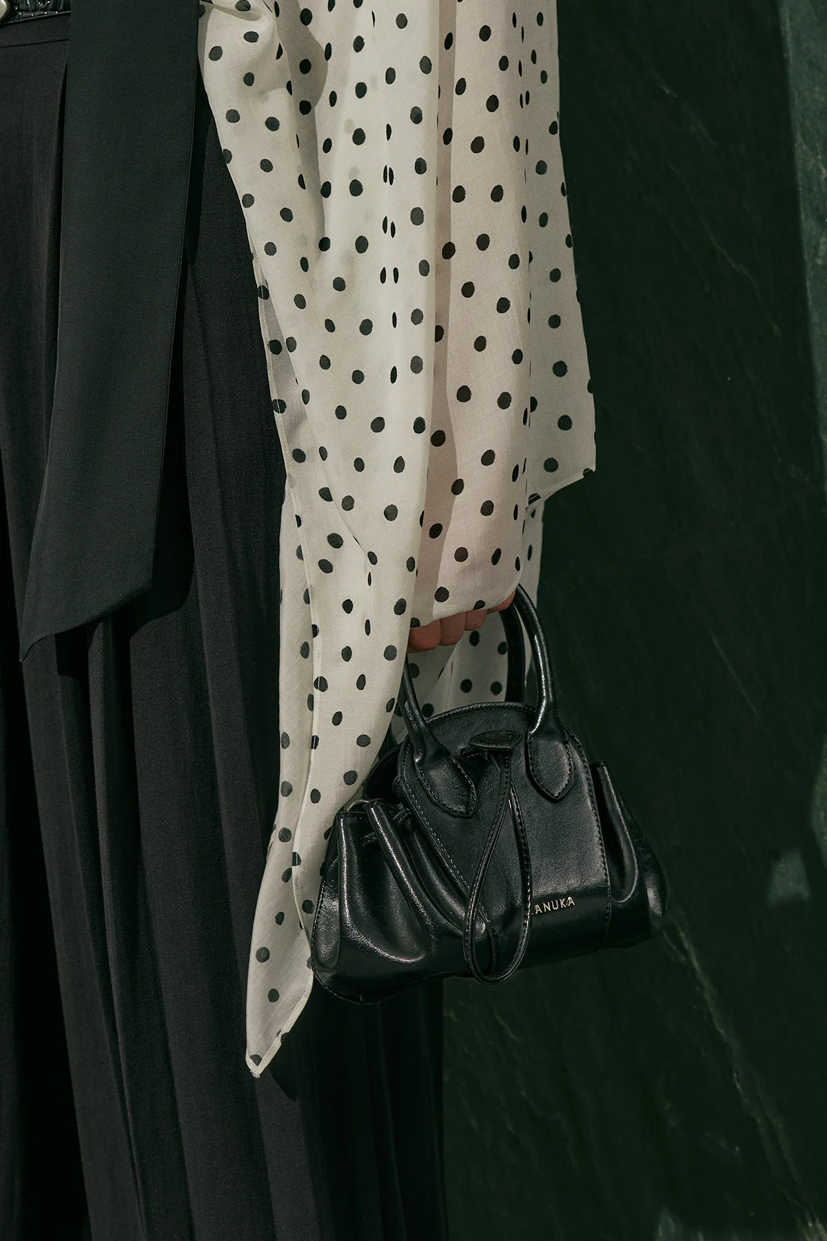 Berly Statement Bag Black - Image 2