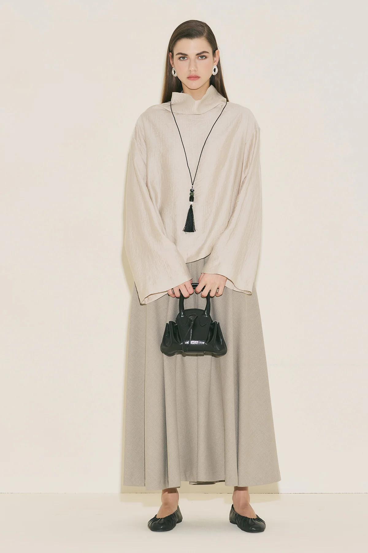 Berly Statement Bag Black - Image 6