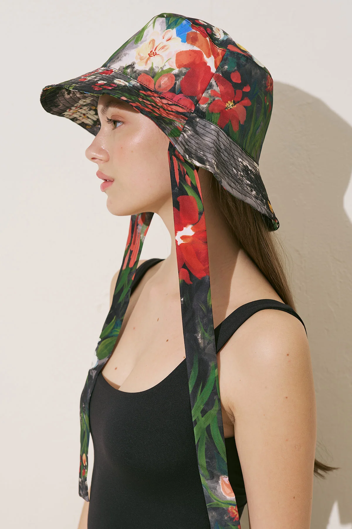 Bucket Hat With String Dark Garden - Image 4
