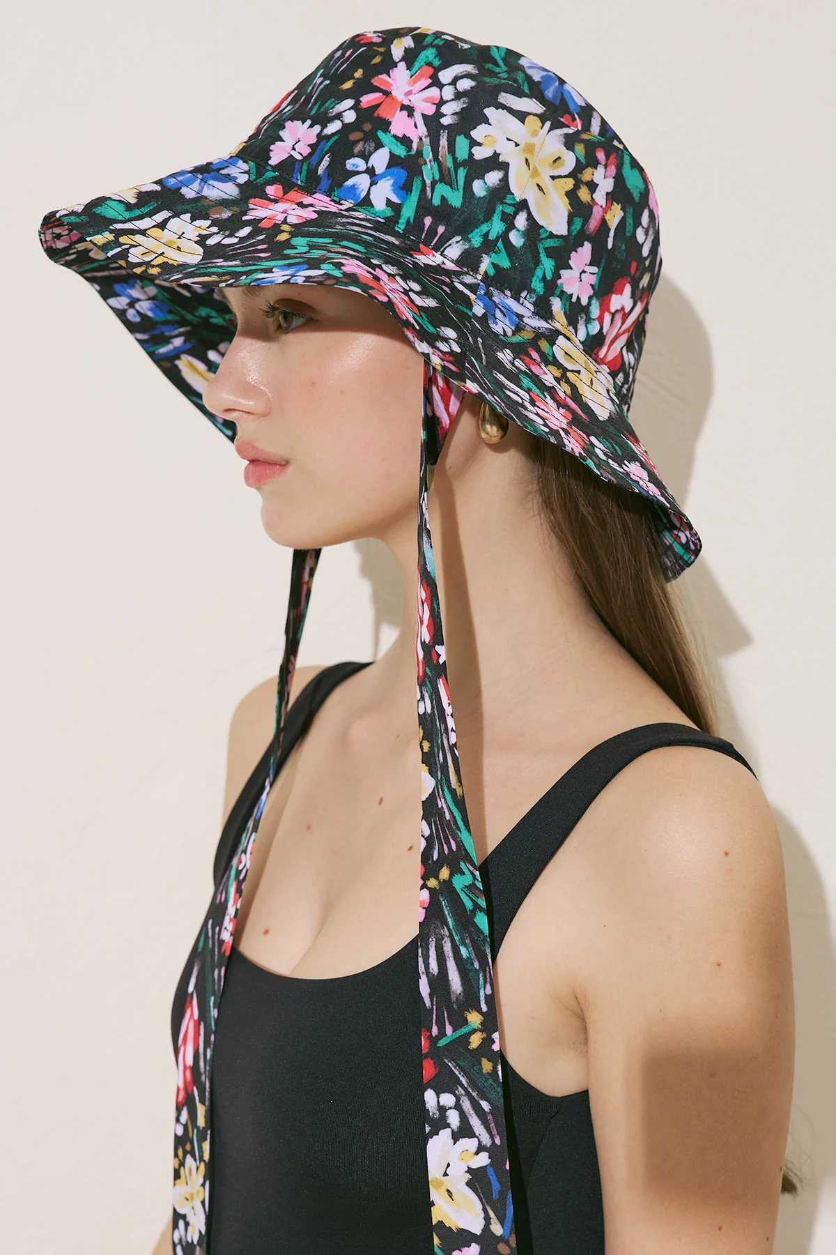 Bucket Hat With String Garden - Image 4