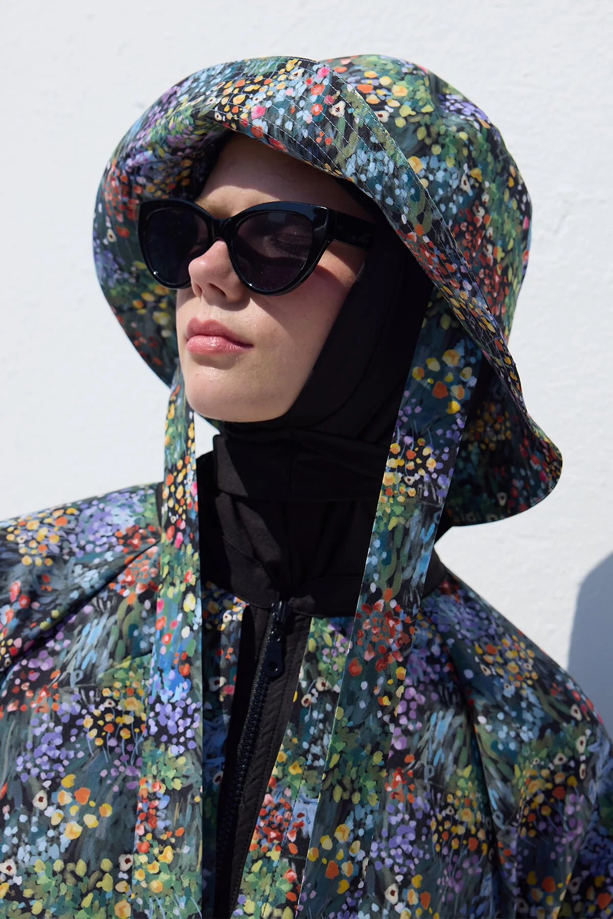 Bucket Hat With String Tiny Flower - Image 2