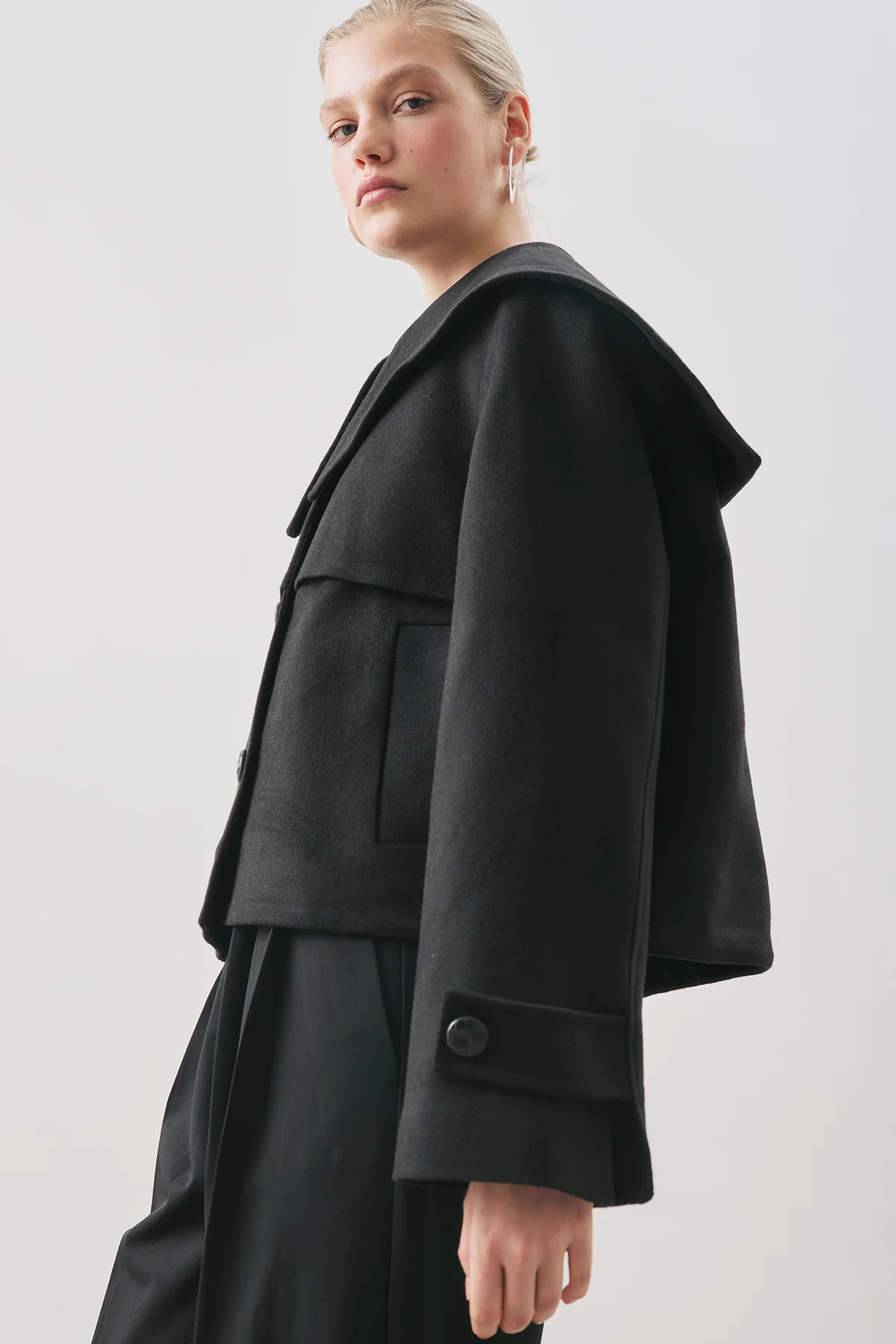 Button-Detail Wool Coat Black - Image 4
