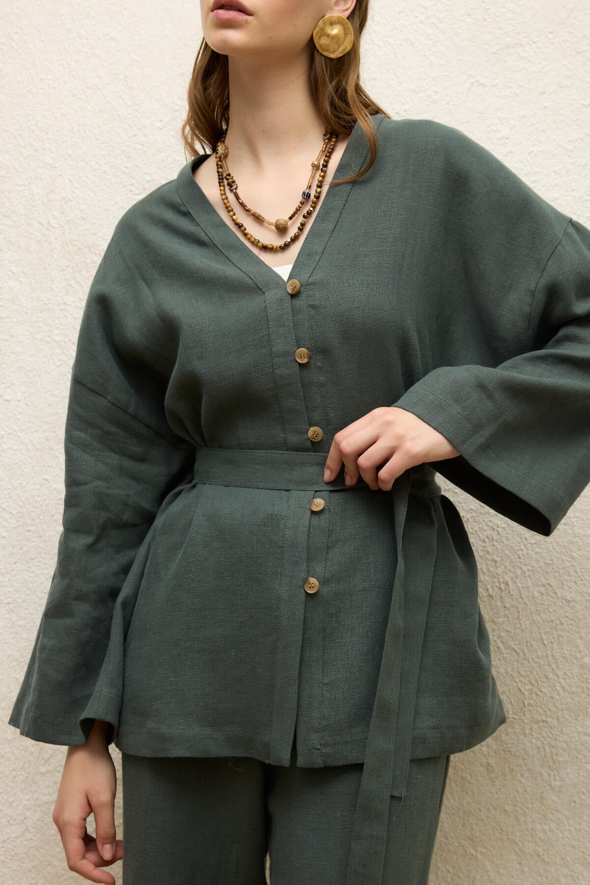 Buttoned Linen Shirt Green - Image 4