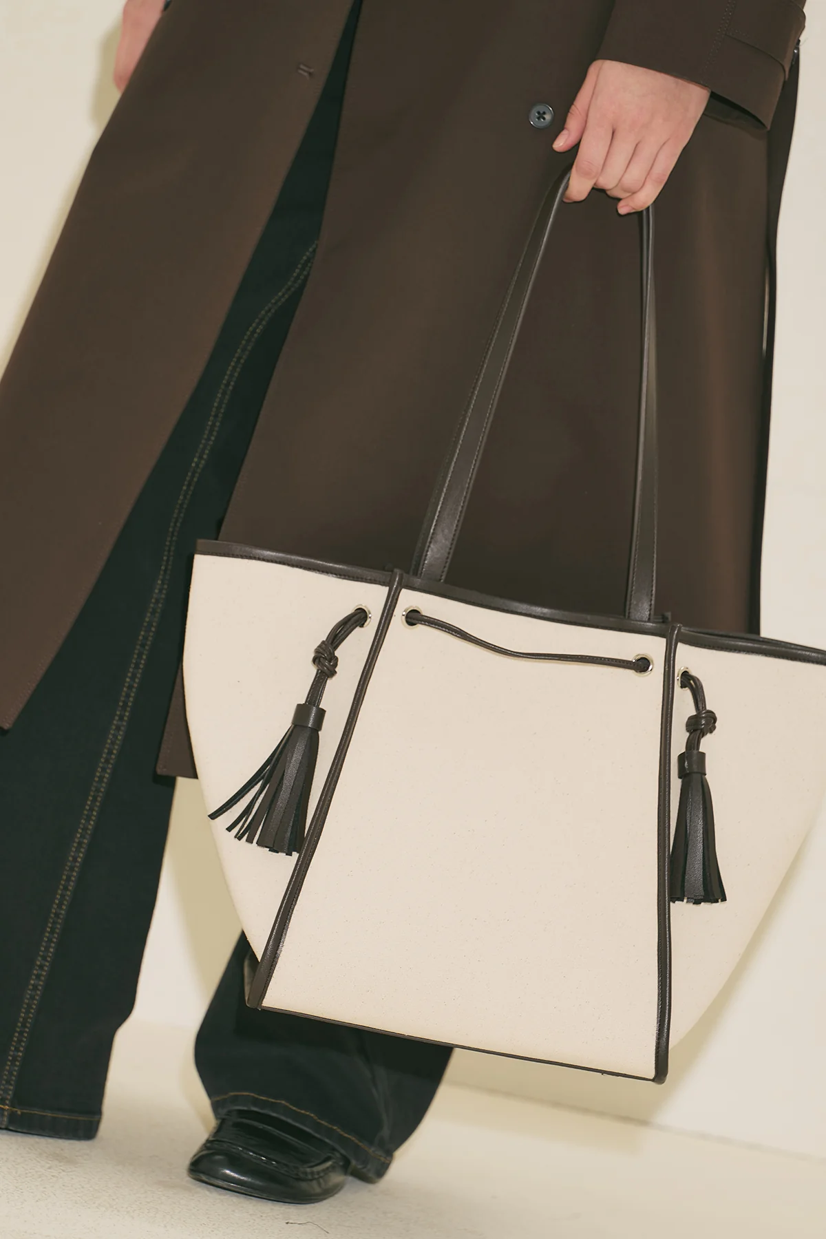 Canvas City Bag With Tassel Detail Brown - Image 4