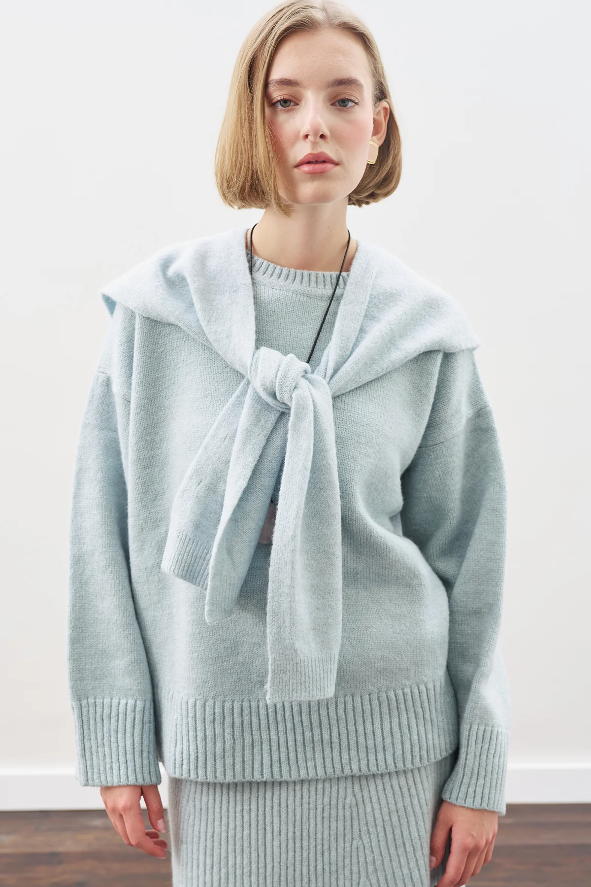 Chunky Oversized Sweater Blue - Image 4