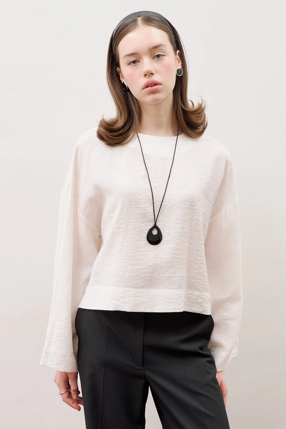 Crew-Neck Crop Top Ecru - Image 6