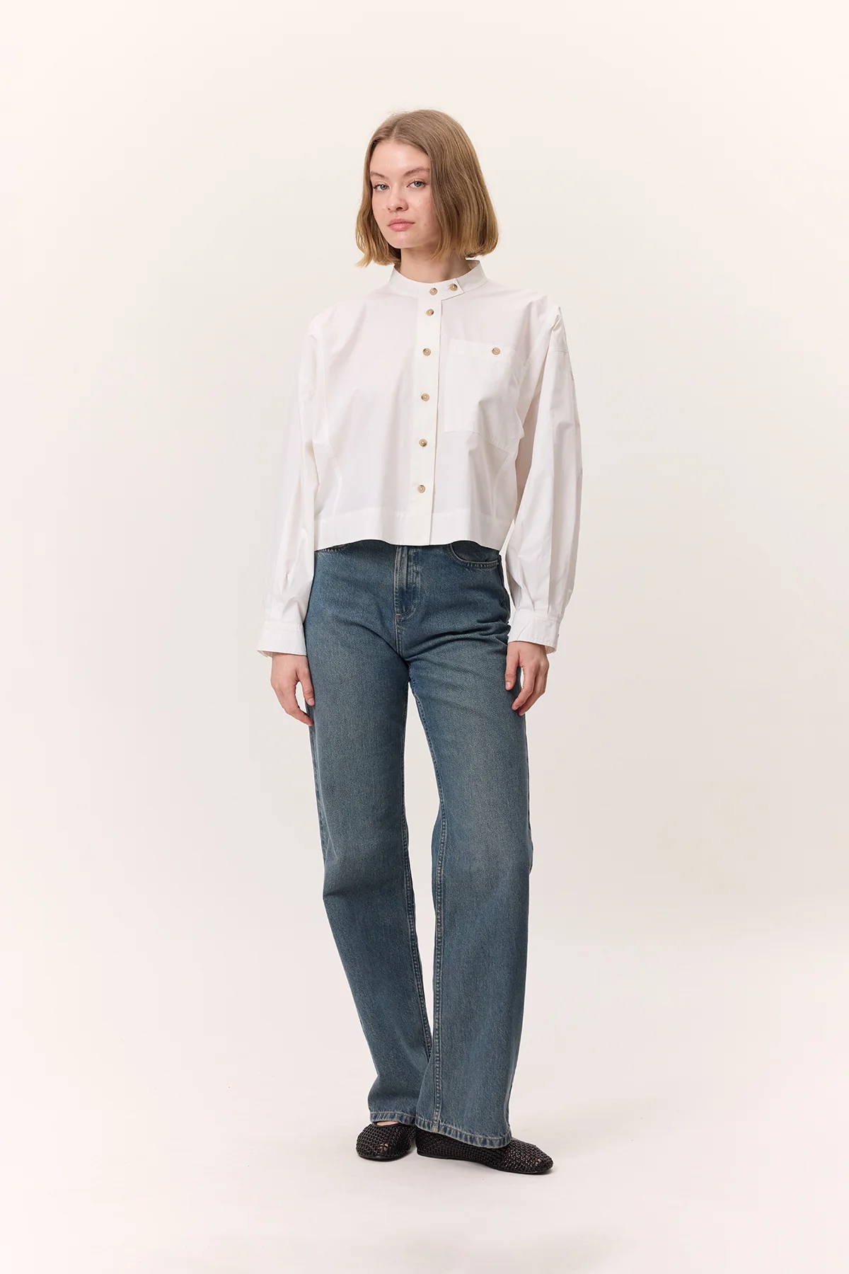 Cropped Shirt With Large Pockets Ecru - Image 2
