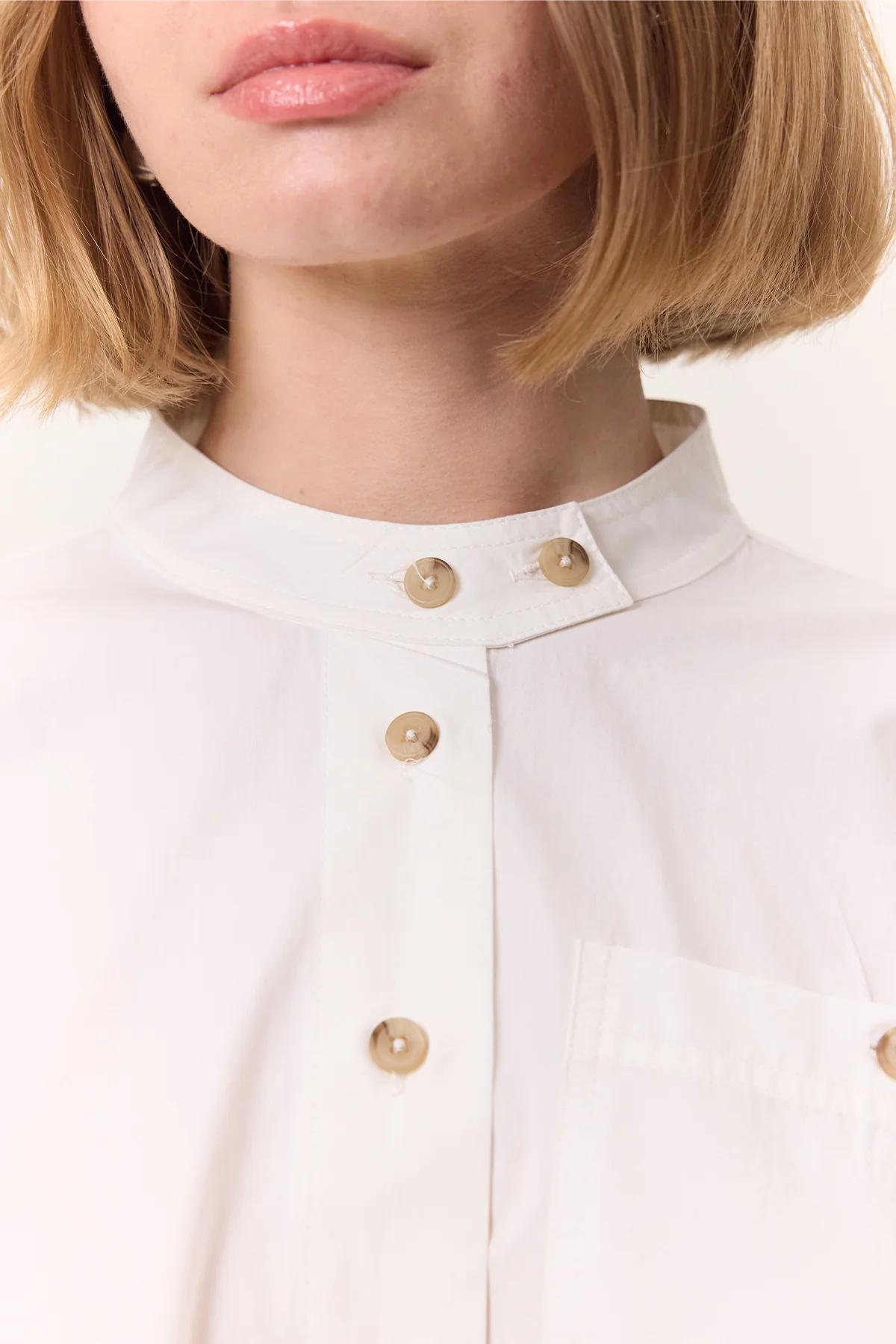 Cropped Shirt With Large Pockets Ecru - Image 4