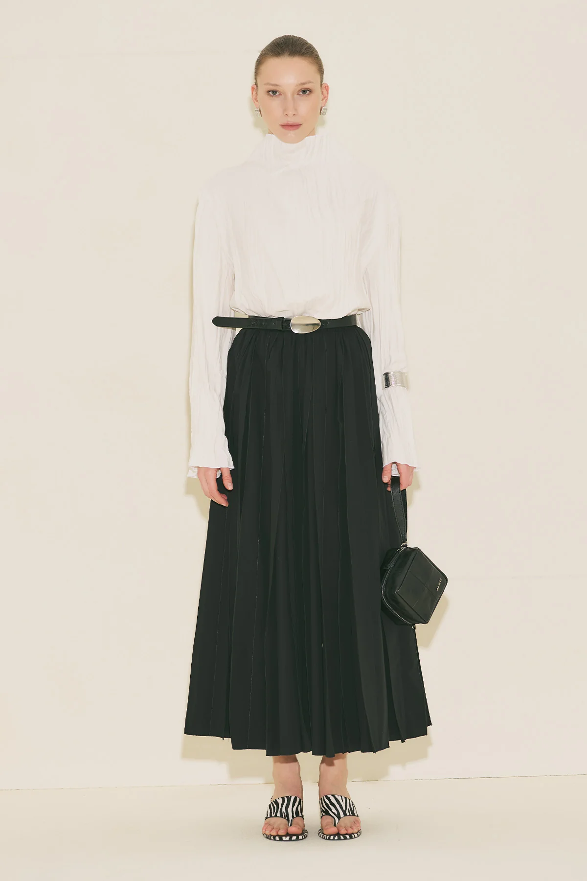 Crush Texture Blouse Ecru - Image 4