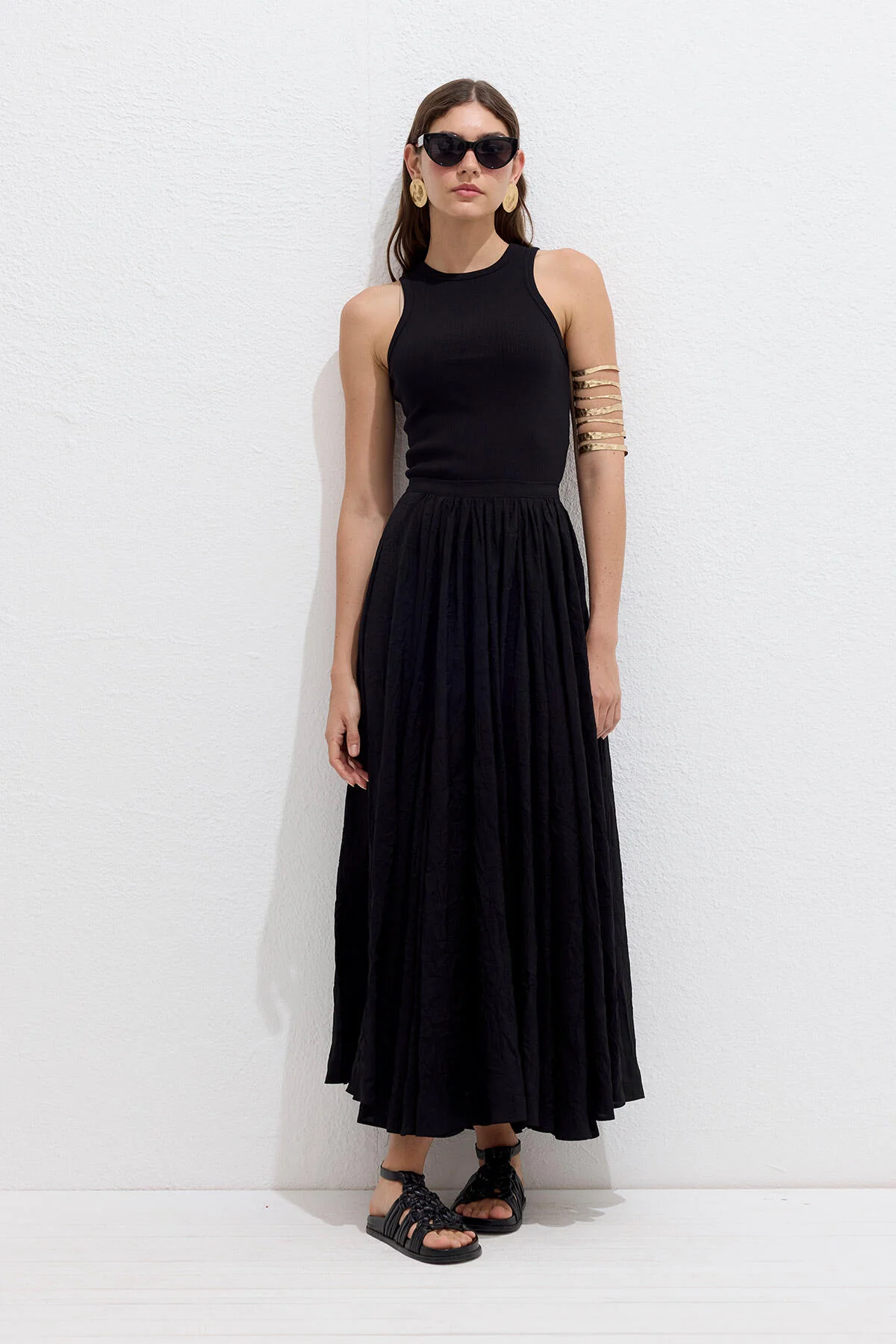 Crushed Effect Premium Skirt Black - Image 4