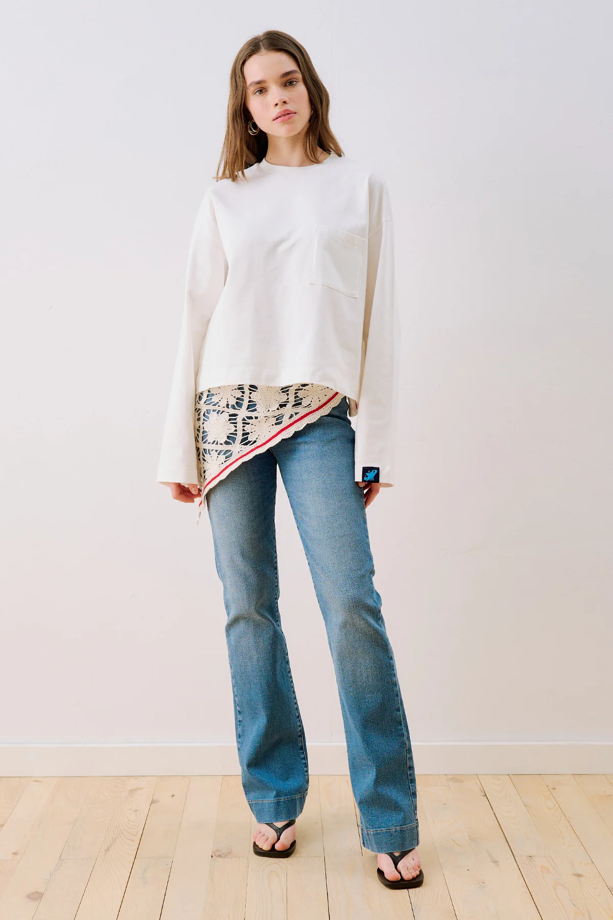 Lace Trim Shawl Ecru - Image 8