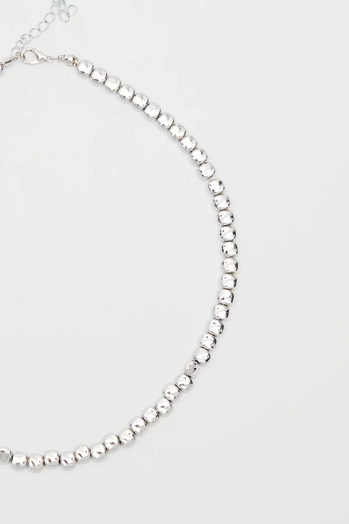 Delicate Beaded Necklace Silver - Image 3