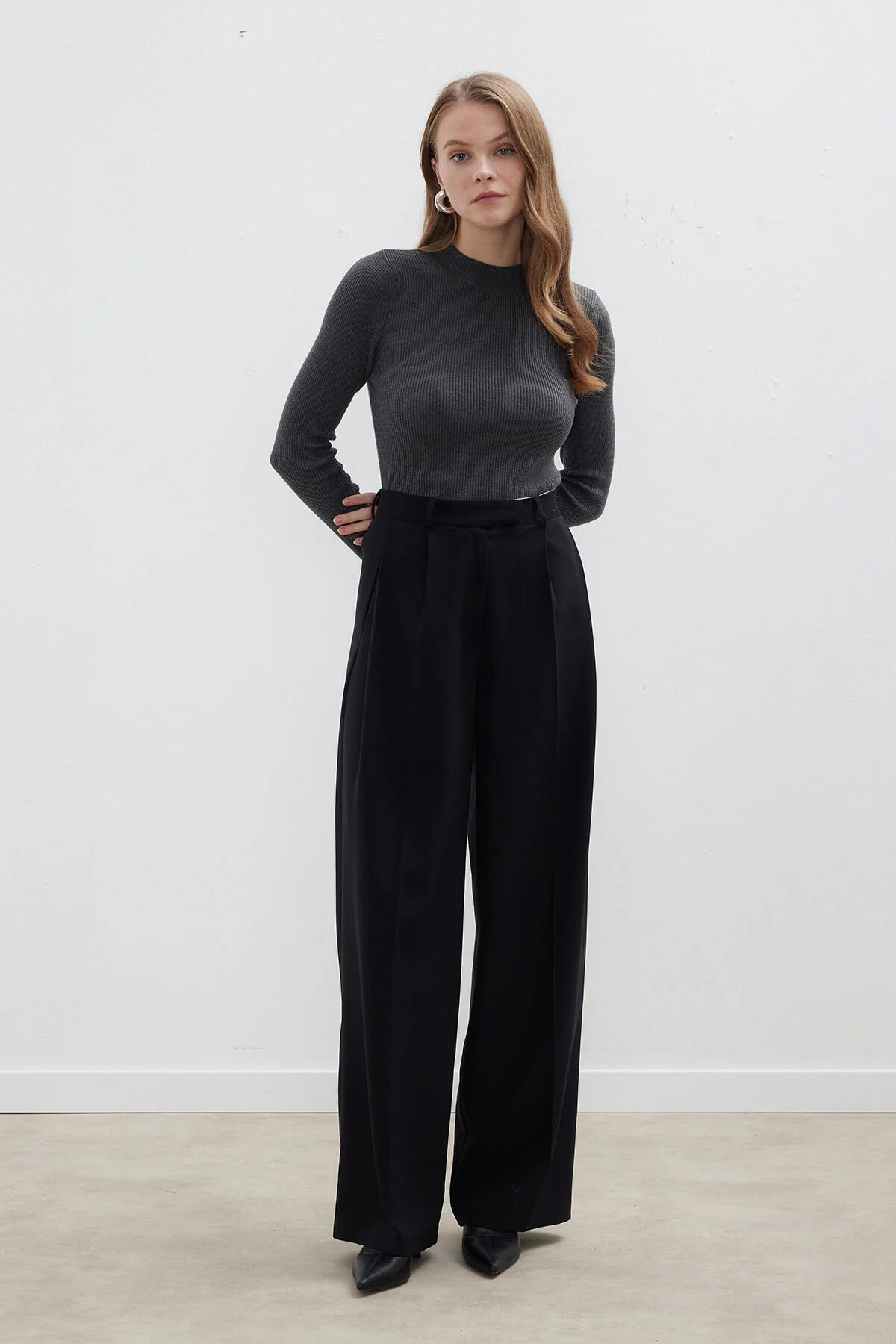 Dona Pleated Palazzo Trousers Black - Image 3