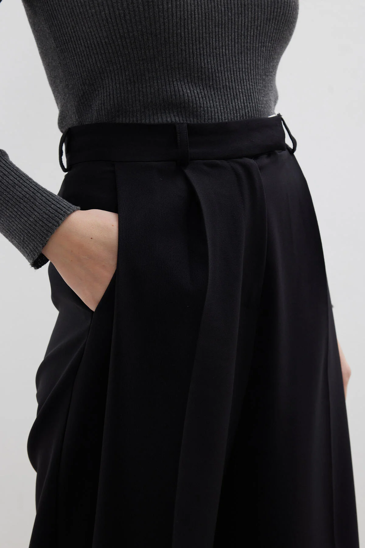 Dona Pleated Palazzo Trousers Black - Image 6