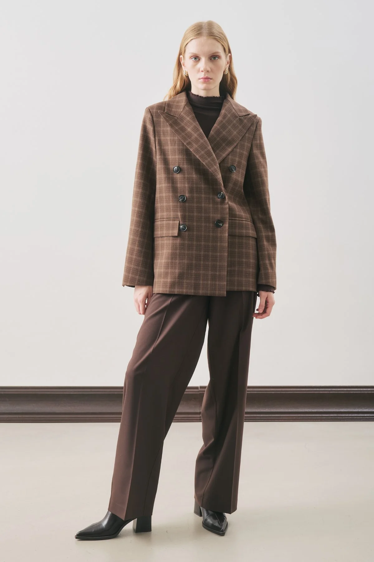 Double-Breasted Checked Blazer Brown - Image 3