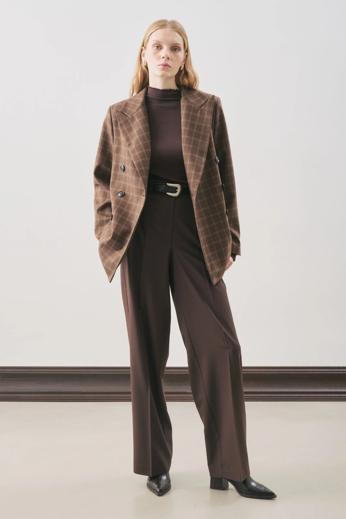 Double-Breasted Checked Blazer Brown - Image 4
