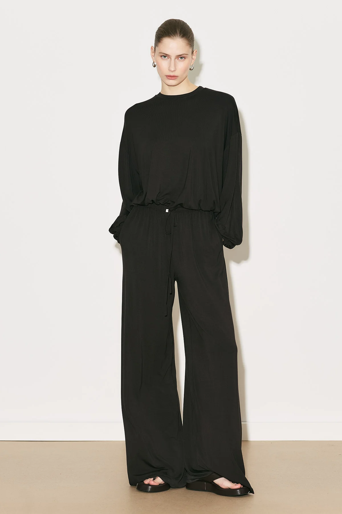 Easy Adjustable Balloon Sleeve Blouse Brown