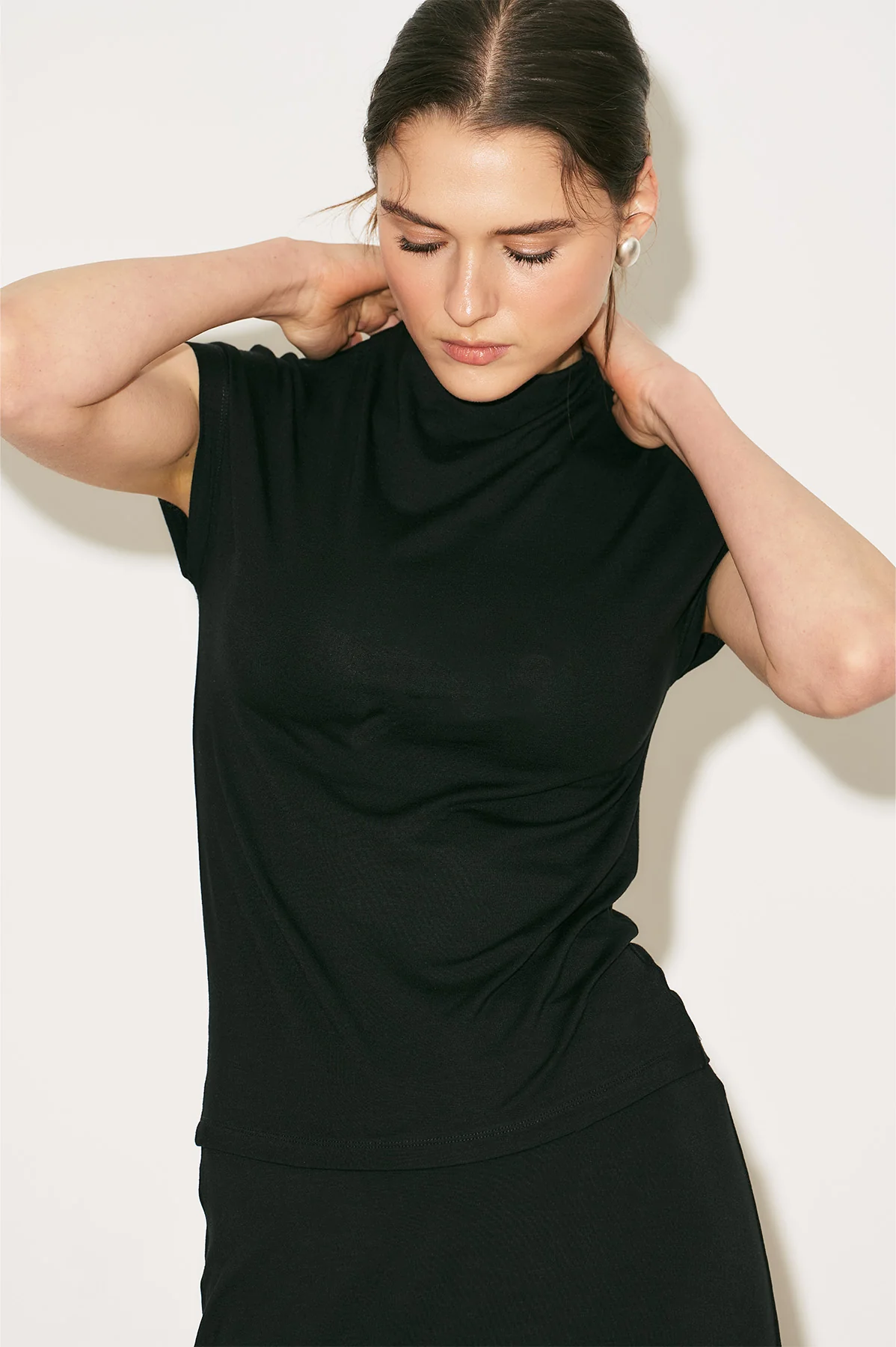 Easy Sleeveless Blouse Black - Image 8