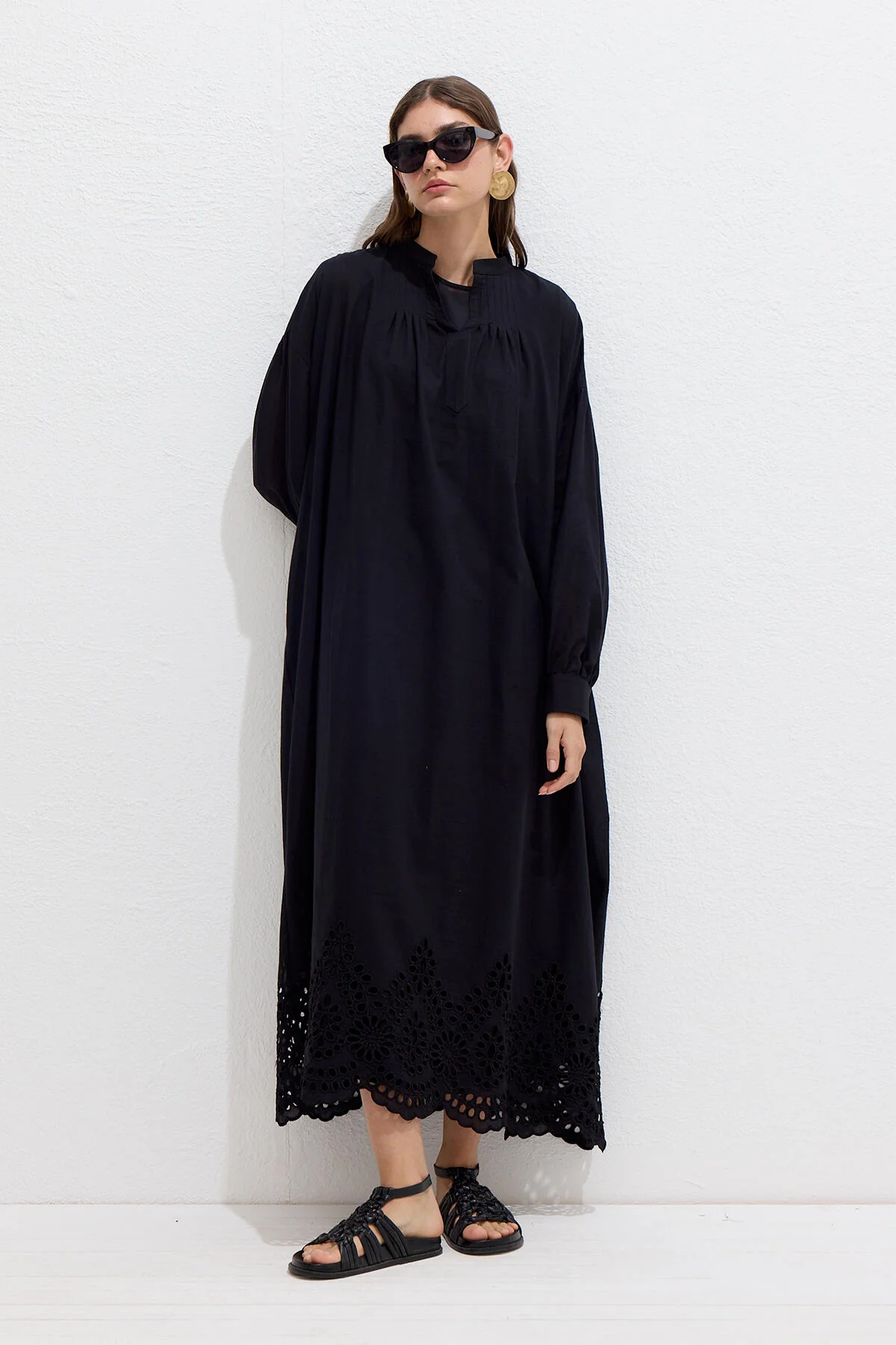 Embroidered Broderie Dress Black - Image 4