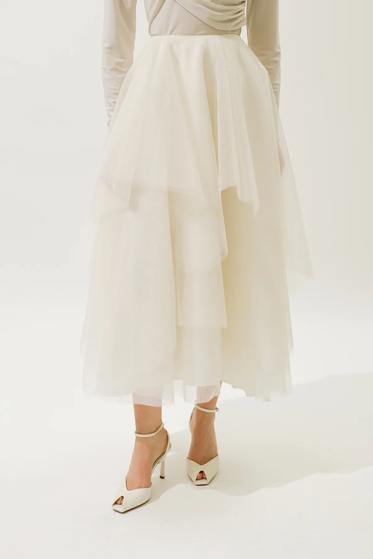 Emilia Tiered Tulle Skirt Beige - Image 4