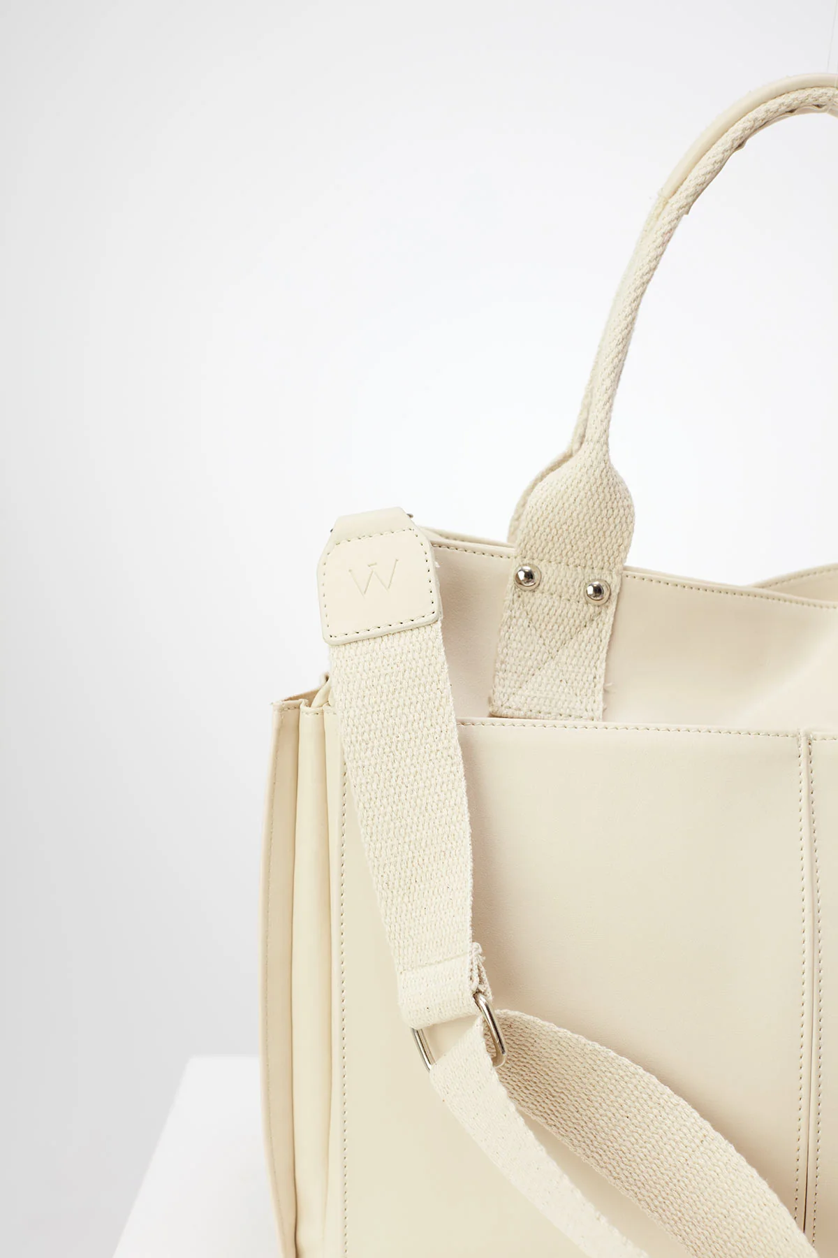 Everyday Faux Leather Bag Beige - Image 4