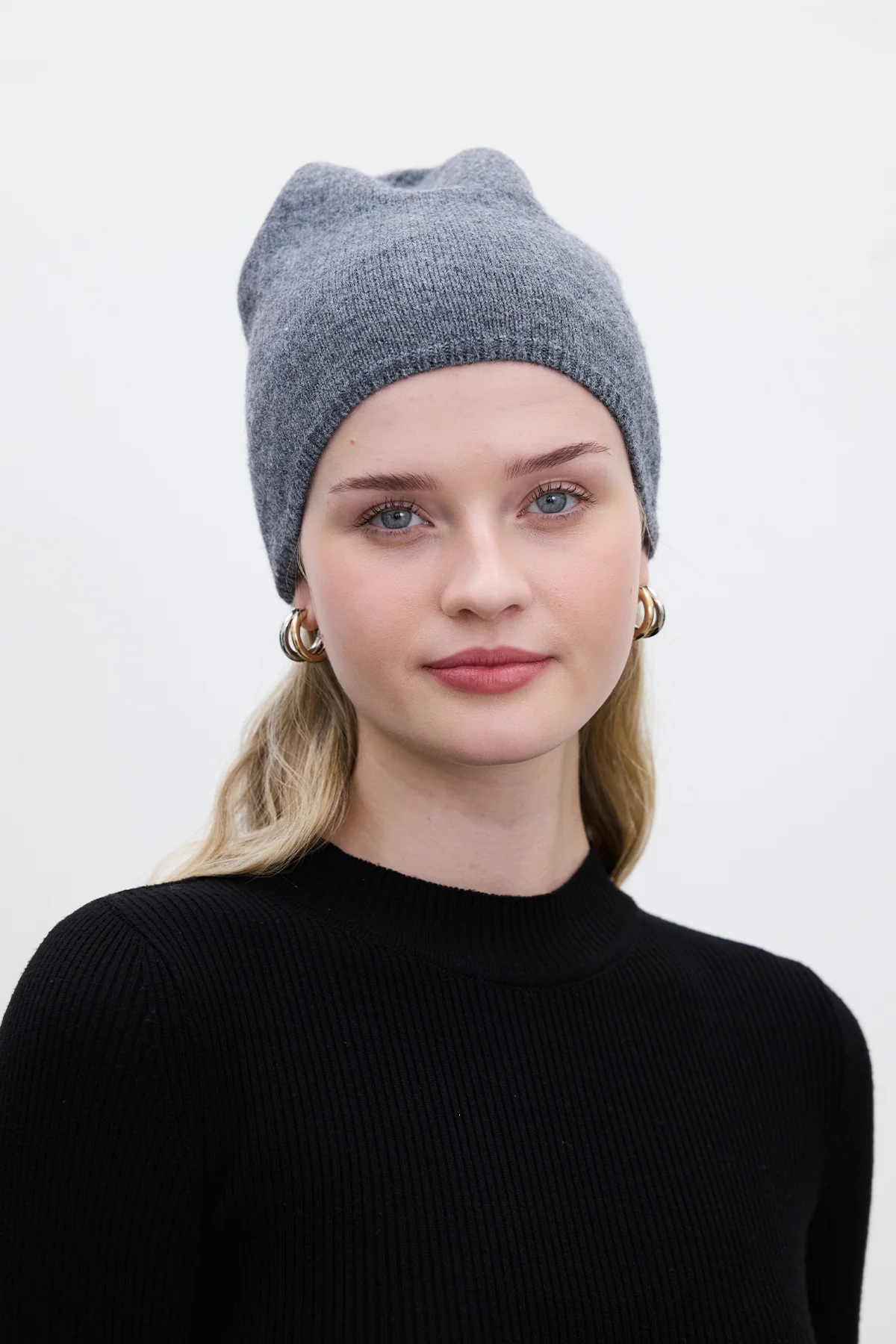 Fine Knit Beanie Grey