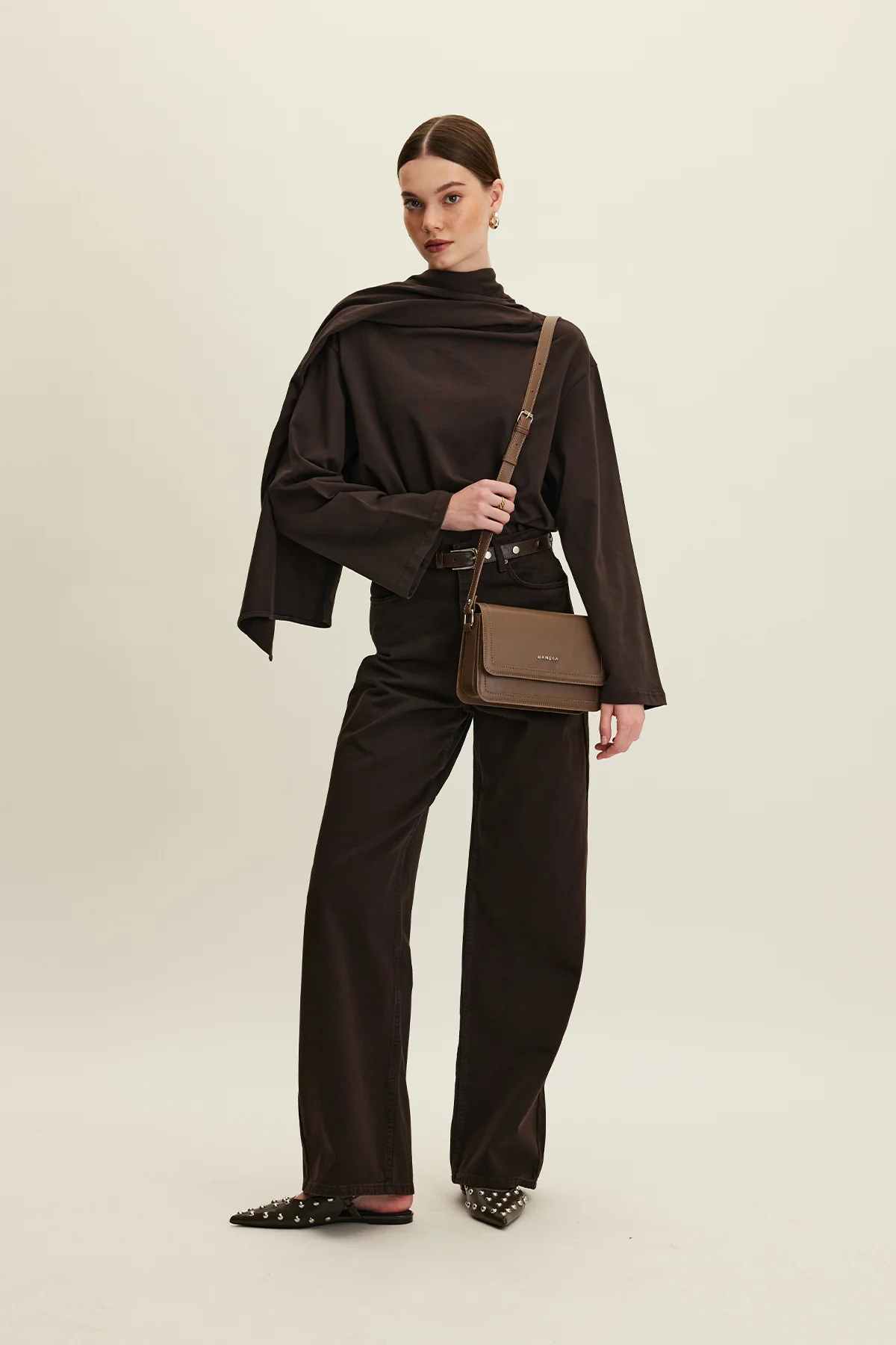 Gabardine Baggy Trousers Brown - Image 6