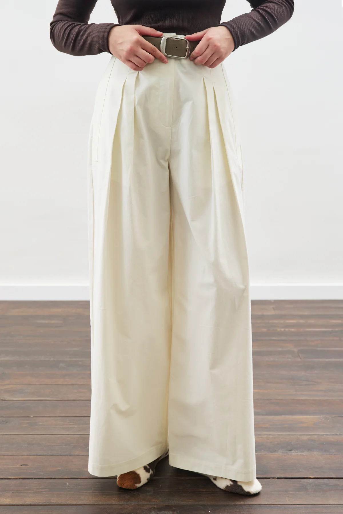 Pleated Gabardine Trousers Ecru - Image 6