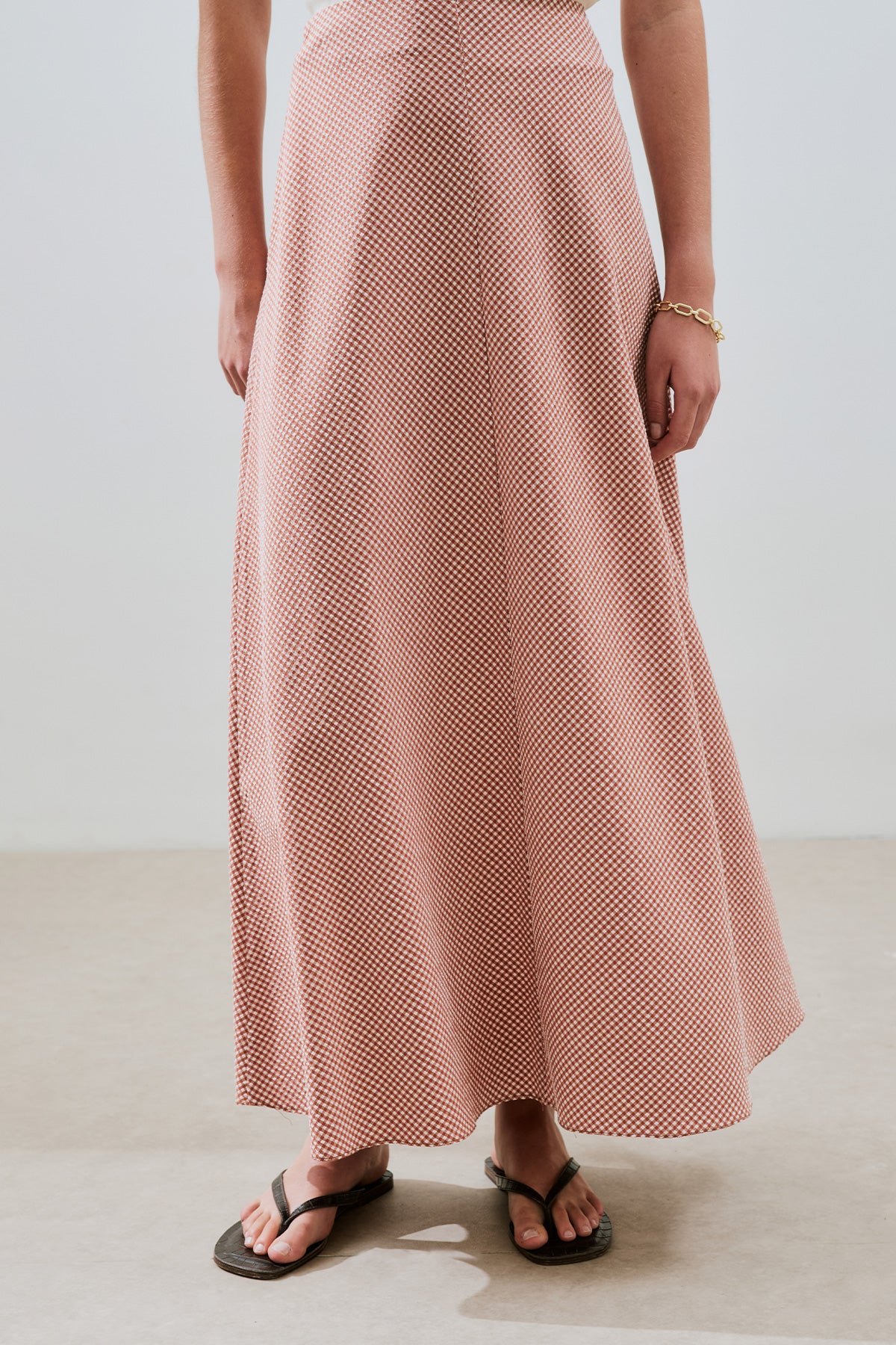 Gingham Skirt Tile - Image 4