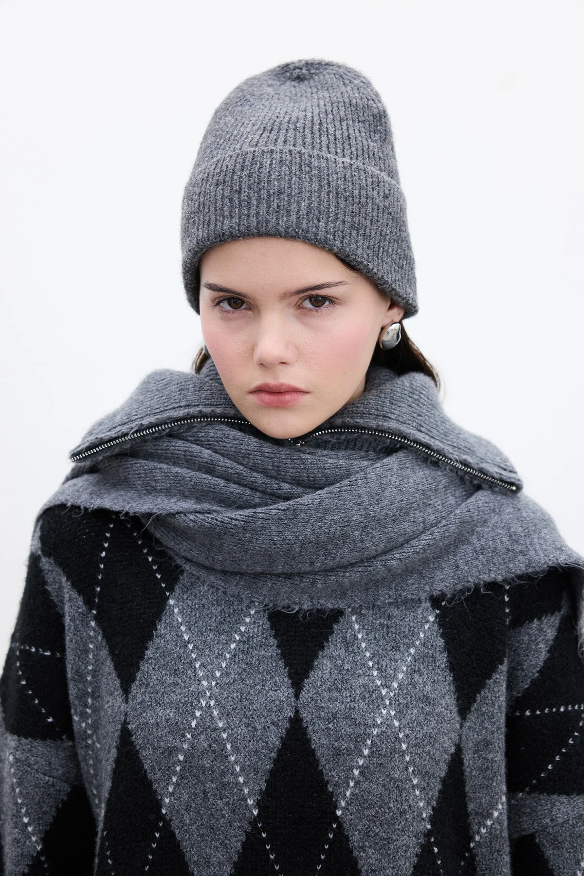 High-Neck Cape Scarf Anthracite - Image 6