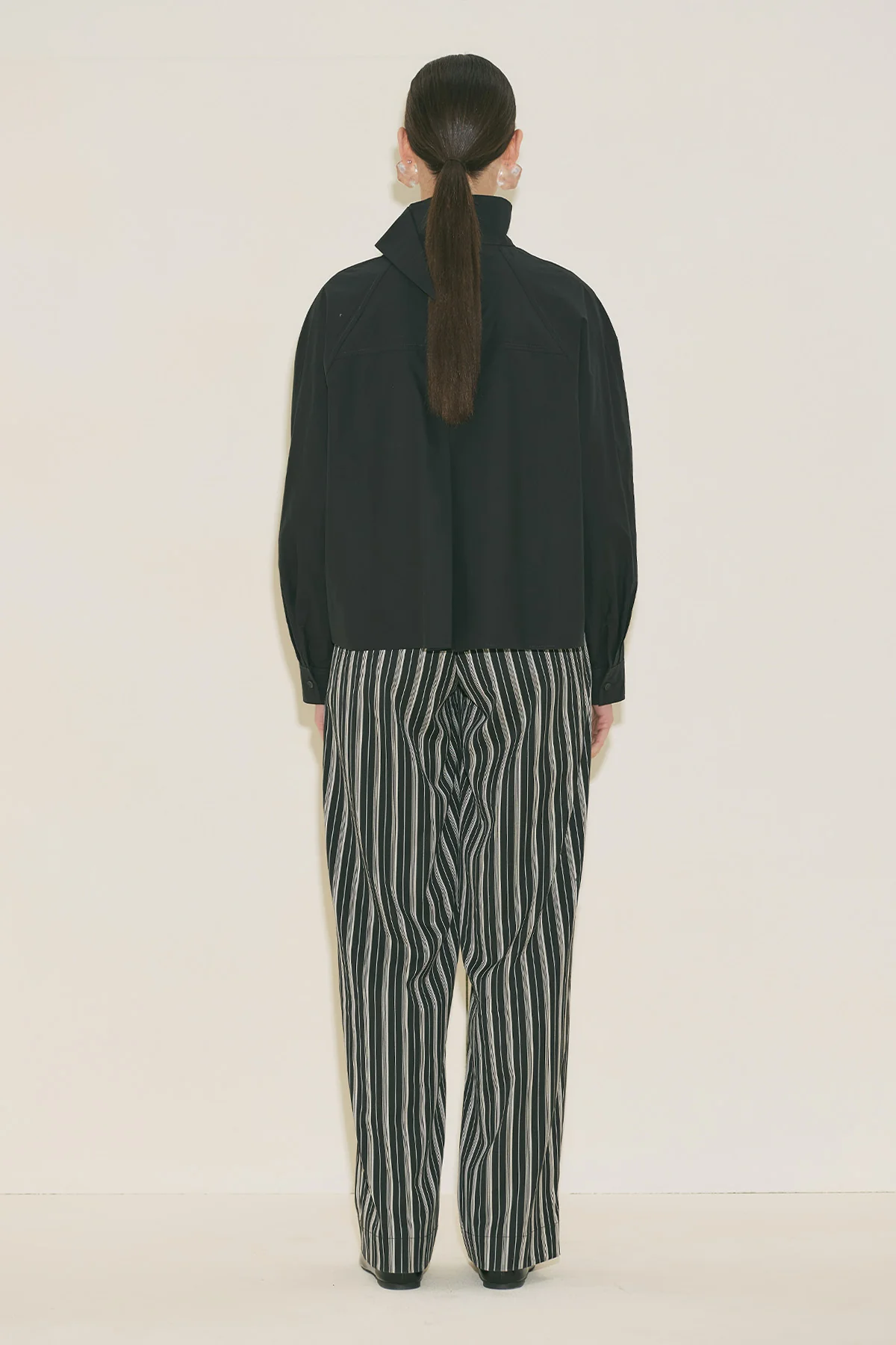 High Neck Cropped Shirt Black - Image 14