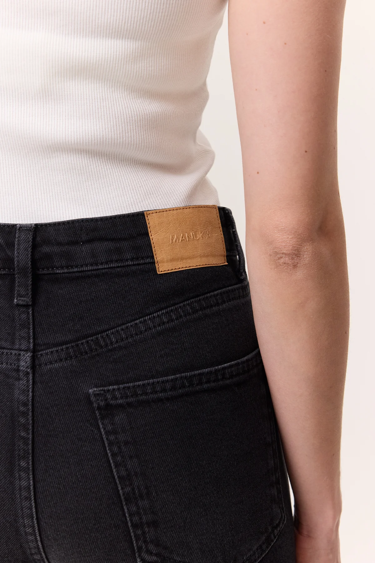 High-Rise Flared Jeans Black - Image 4