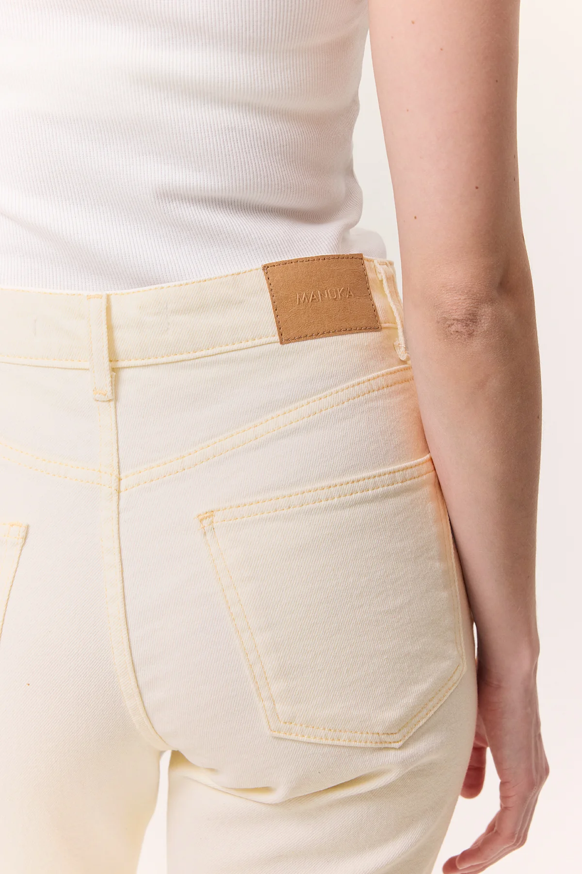 High-Rise Flared Jeans Ecru - Image 5