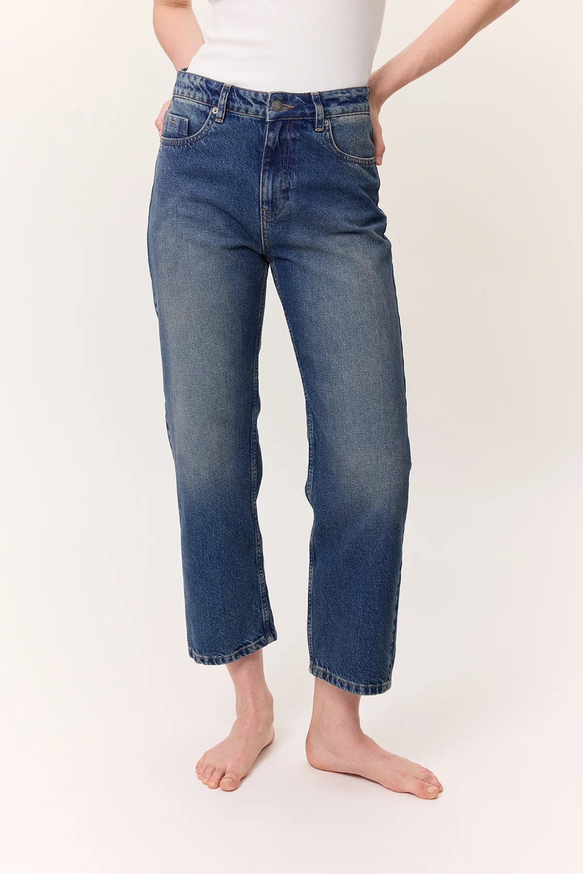 High-Waist Straight-Fit Jeans Blue - Image 5