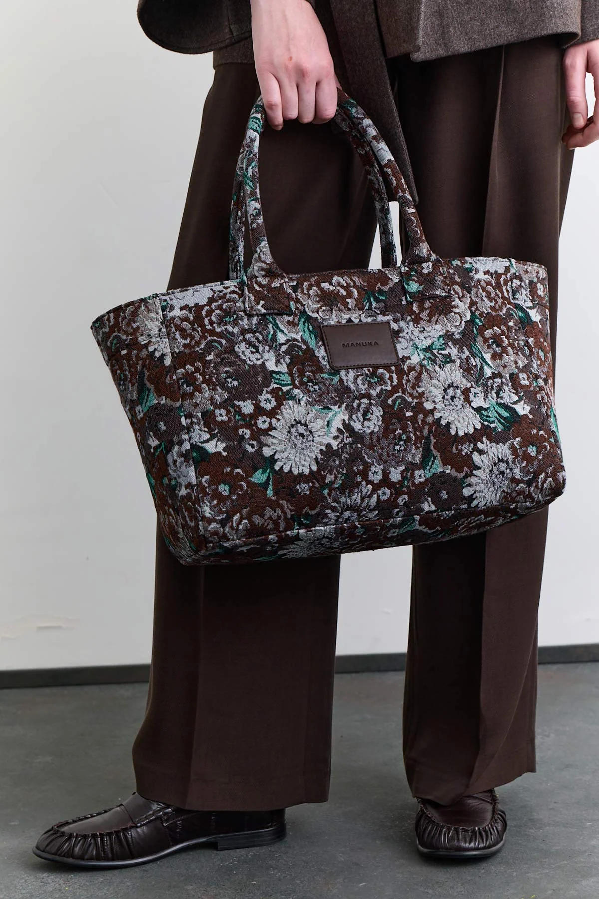Jacquard Tote Bag Brown - Image 6