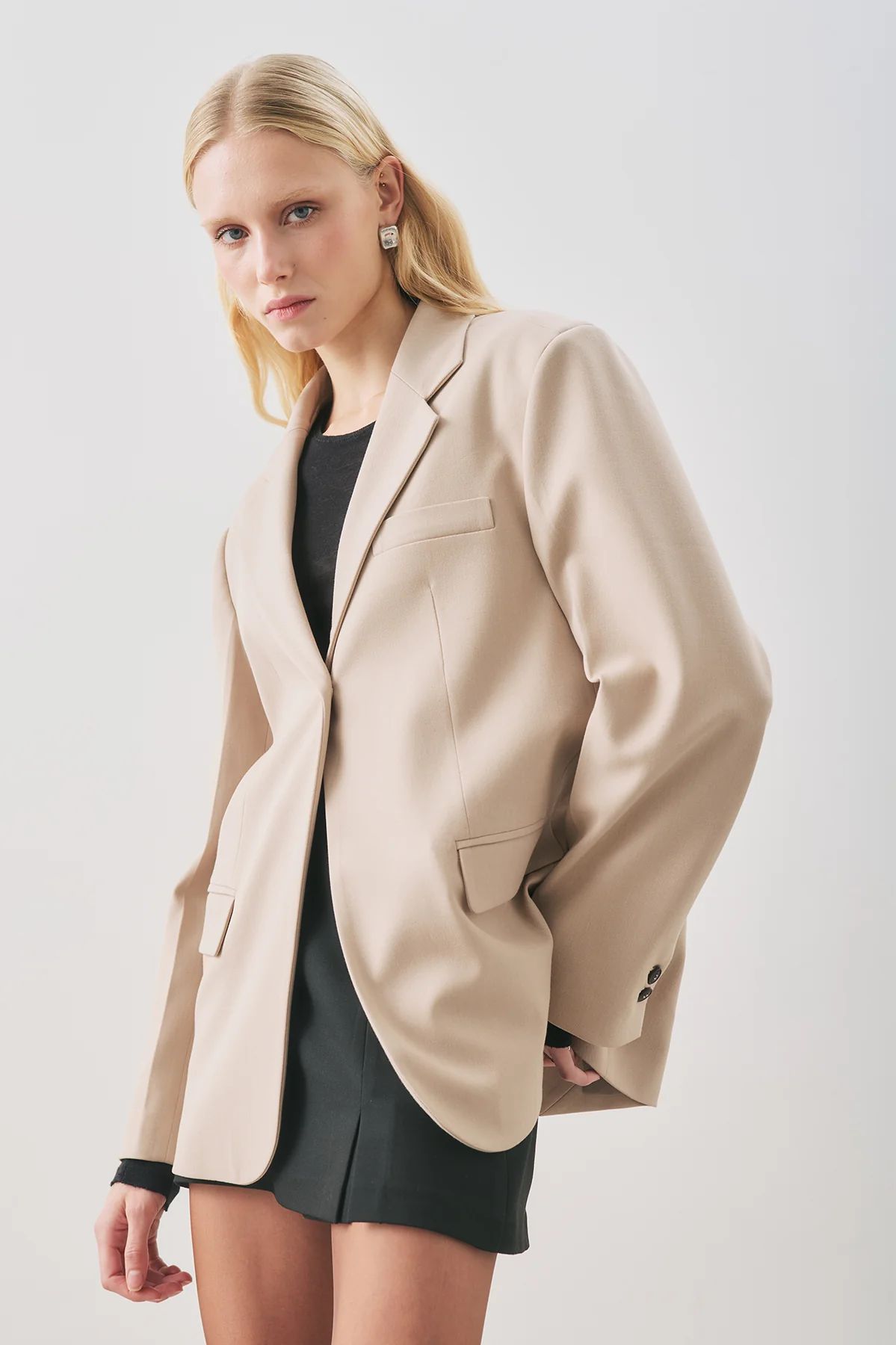 Jun Single-Button Blazer Beige - Image 4