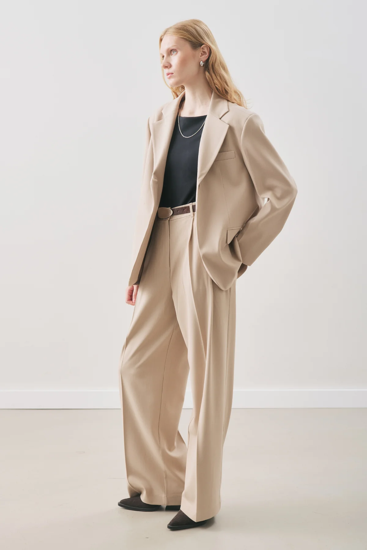 Jun Single-Button Blazer Beige - Image 7