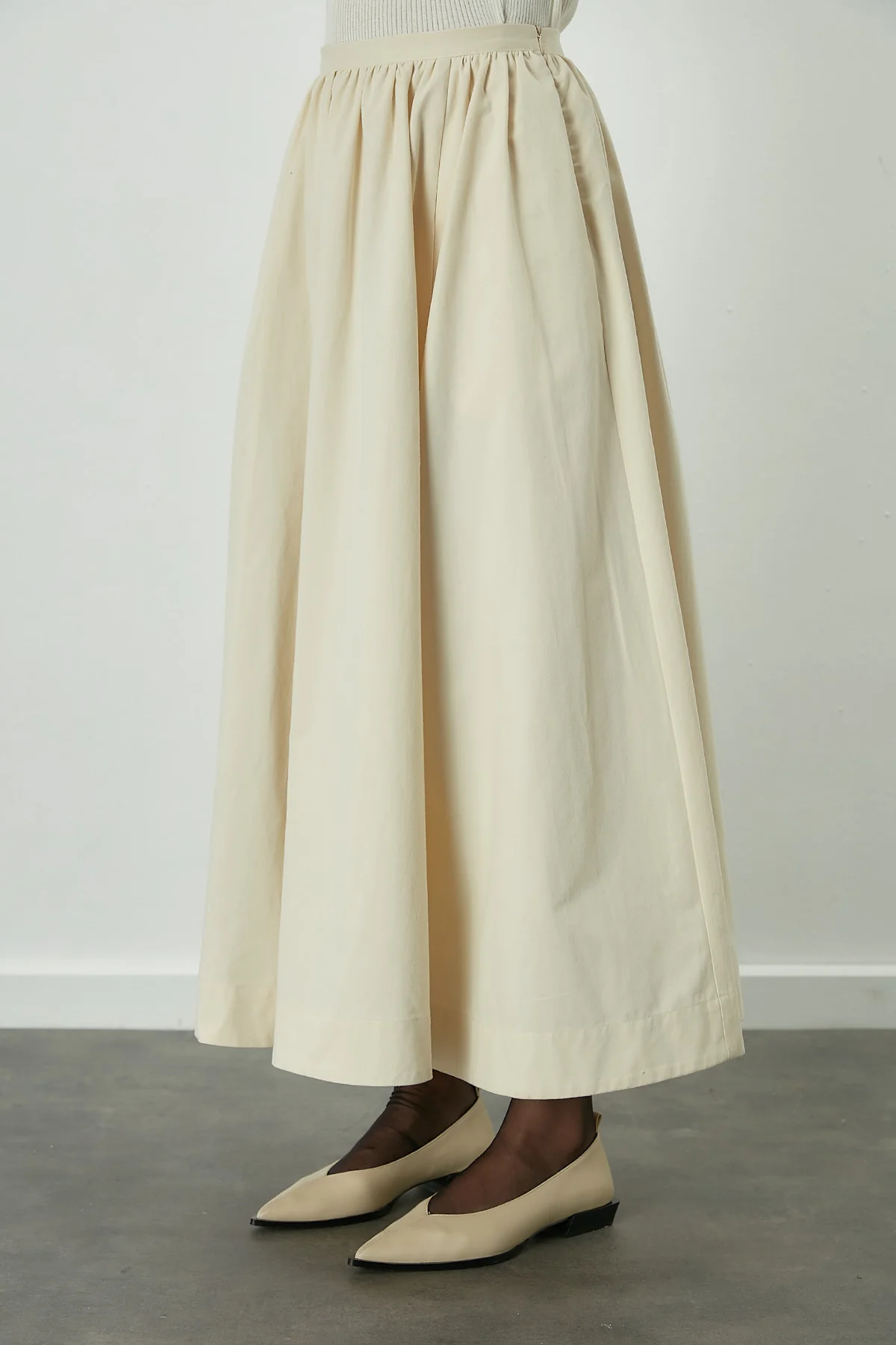 Katy Gabardine Shirred Skirt Vanilla - Image 9