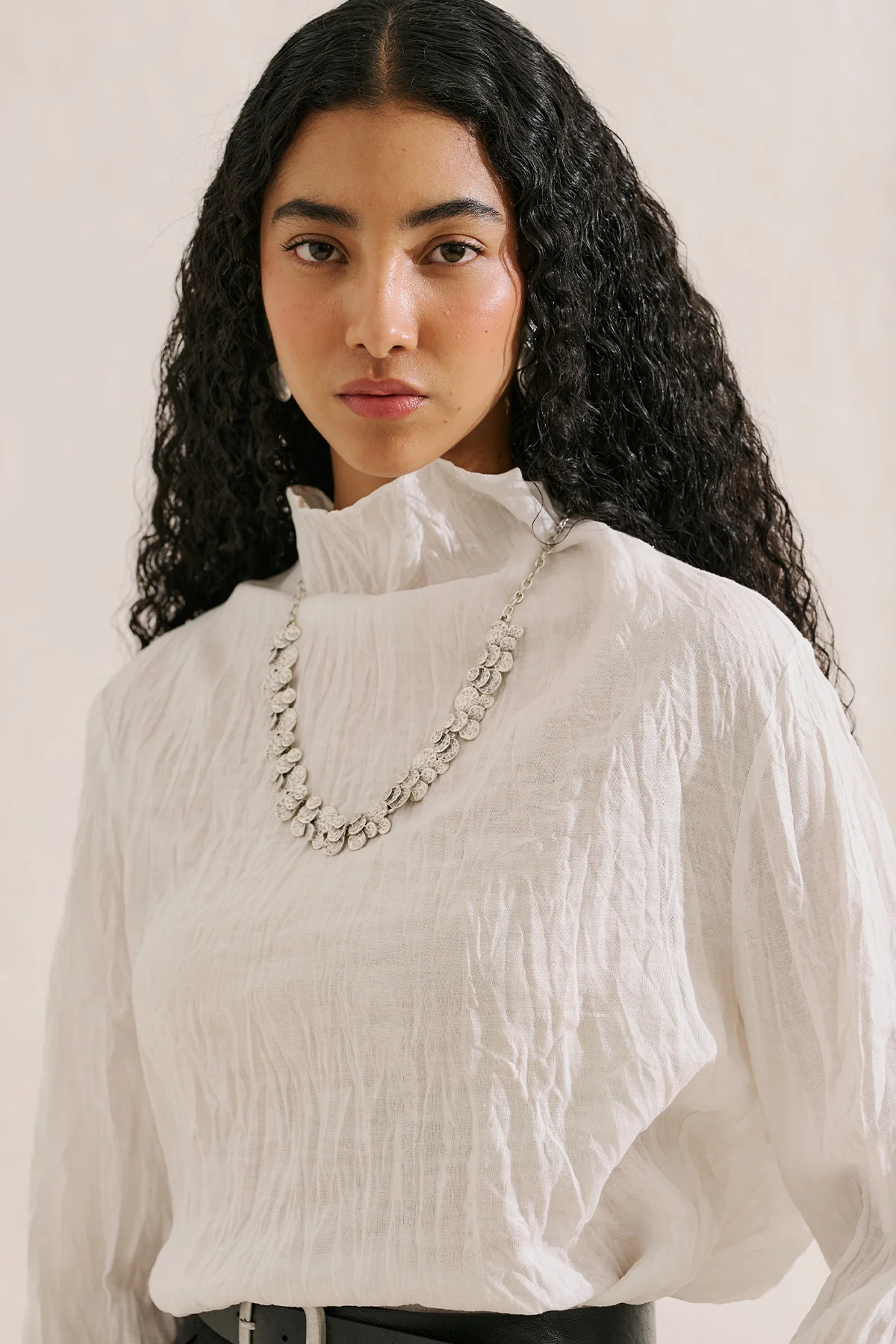 Linen Blend Crinkled Cropped Blouse Ecru - Image 3