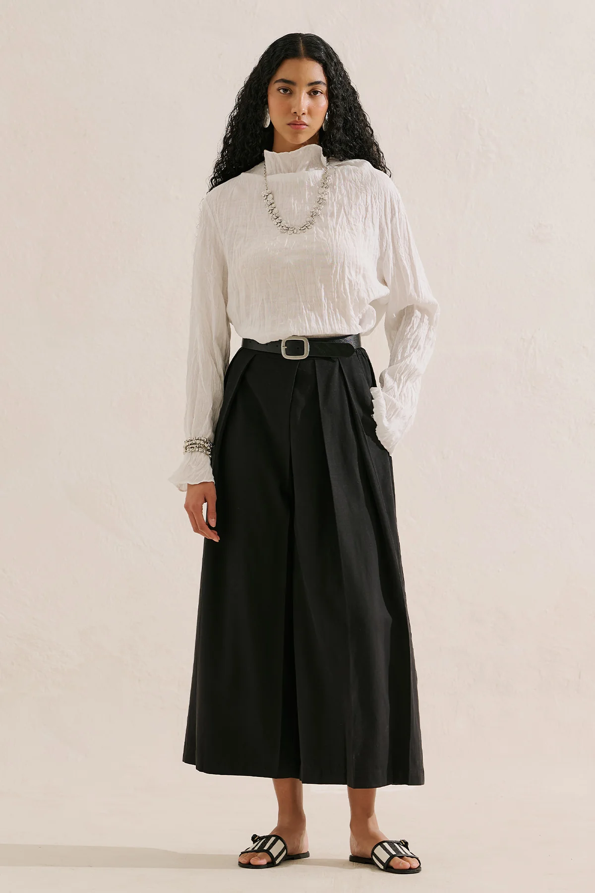 Linen Blend Crinkled Cropped Blouse Ecru - Image 4