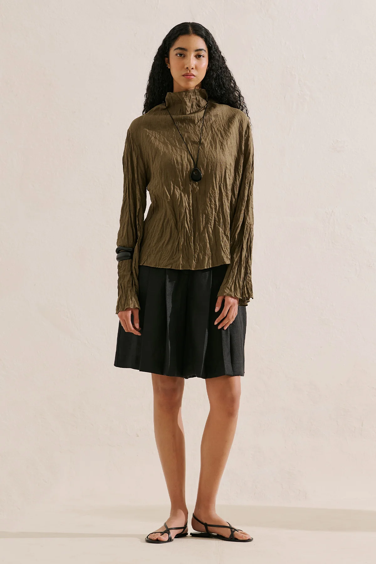 Linen Blend Crinkled Cropped Blouse Khaki - Image 2