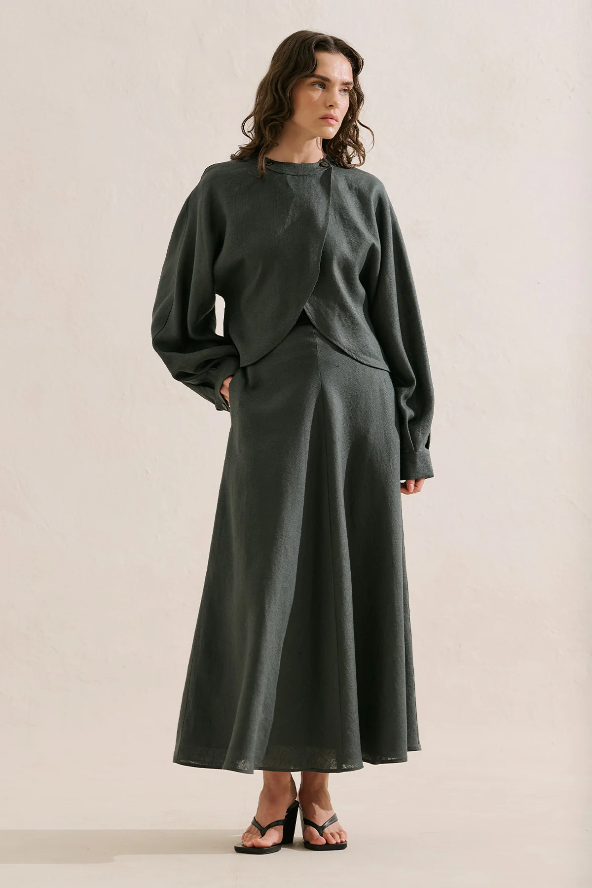 Linen Cape Style Shirt Dark Green - Image 2