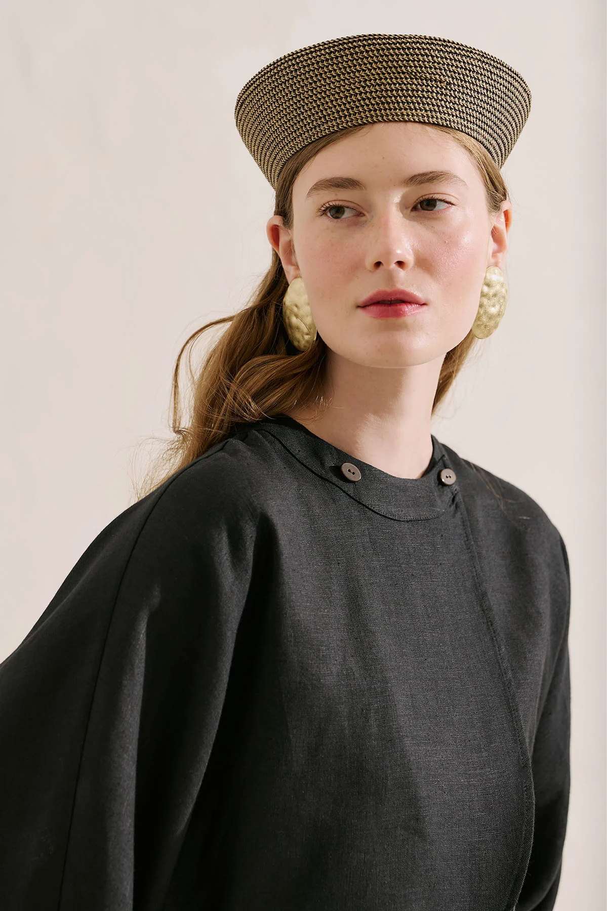 Linen Cape Style Shirt Black - Image 6