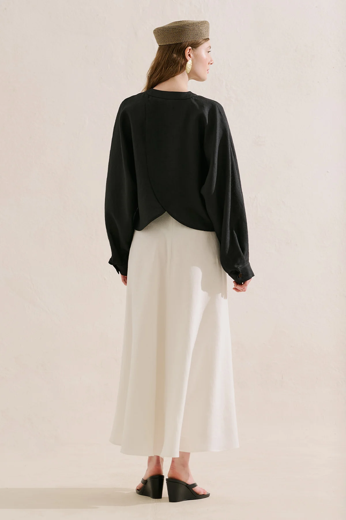 Linen Cape Style Shirt Black - Image 7