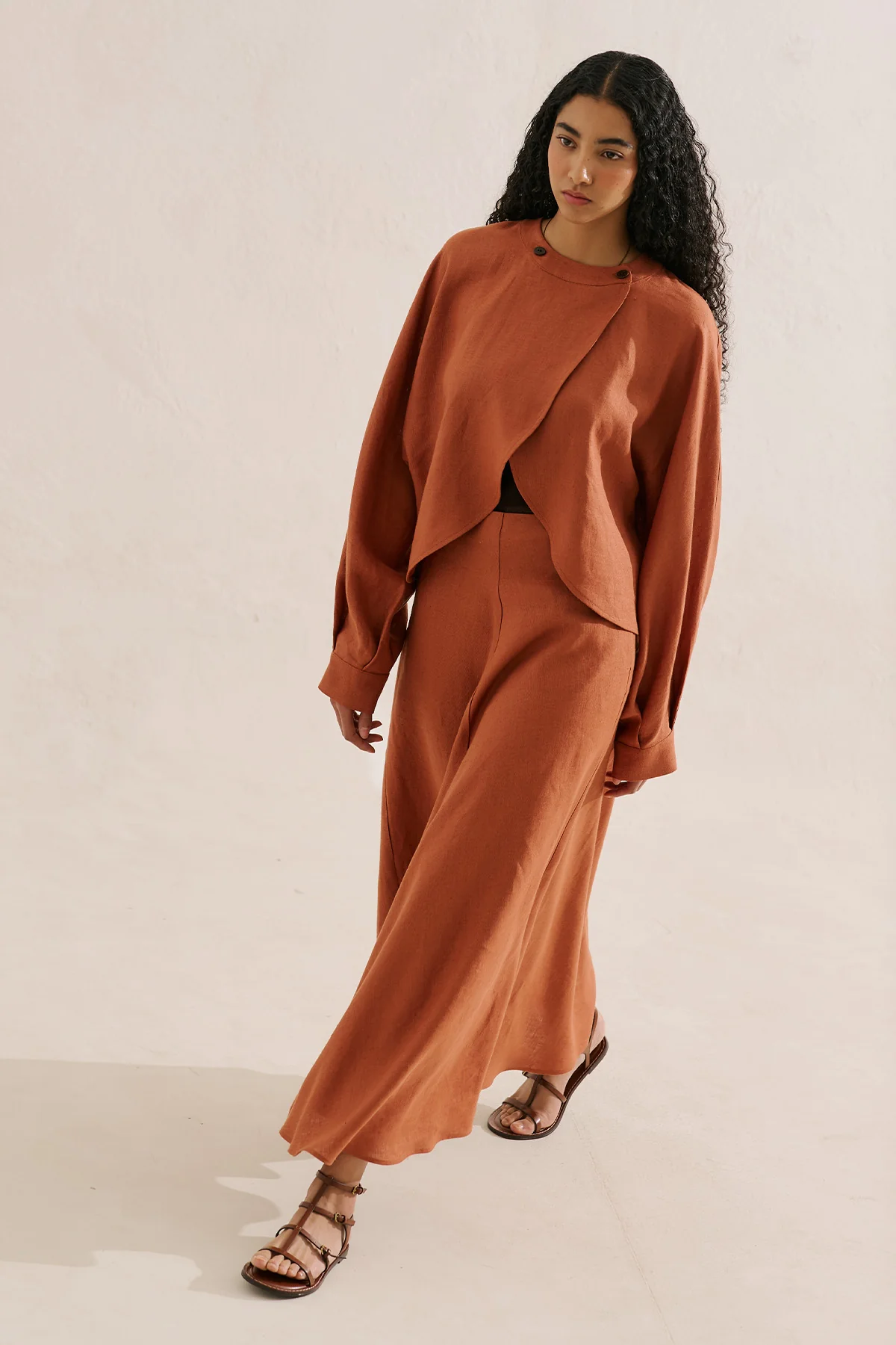 Linen Cape Style Shirt Cinnamon - Image 2