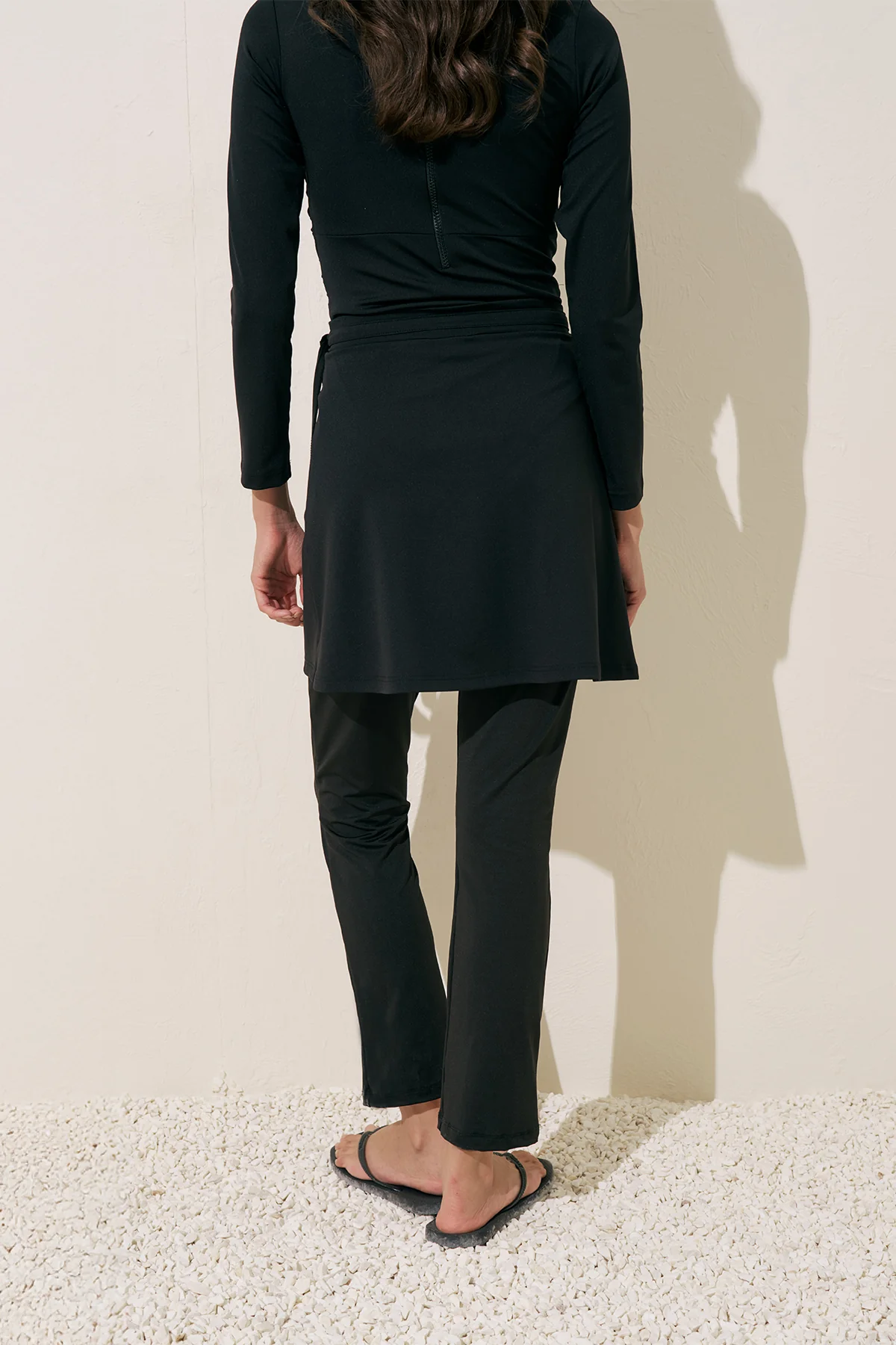 Knotted Surf Suit Black - Image 7