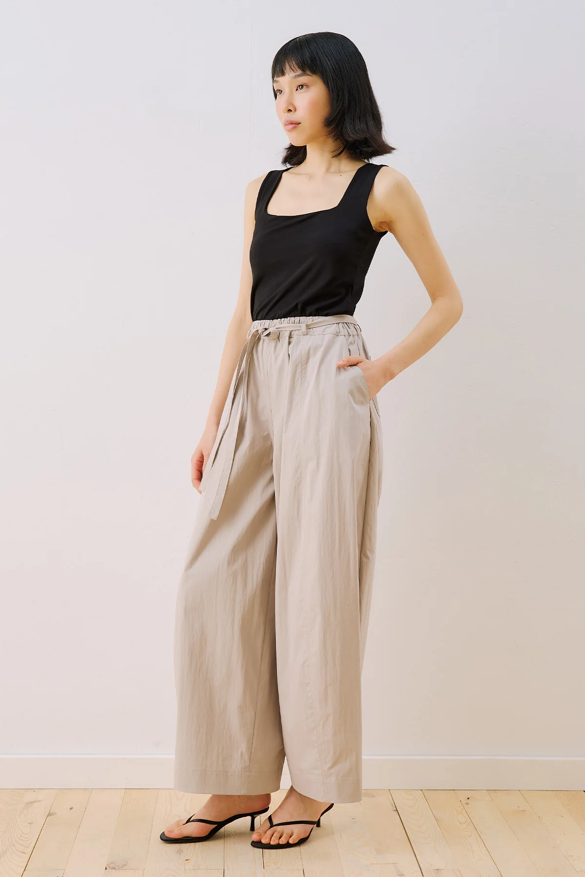 Elastic Waist Barrel Trousers Grey - Image 4